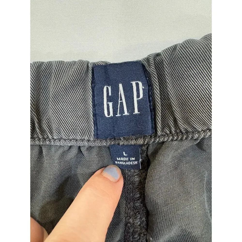 Gap shorts size
